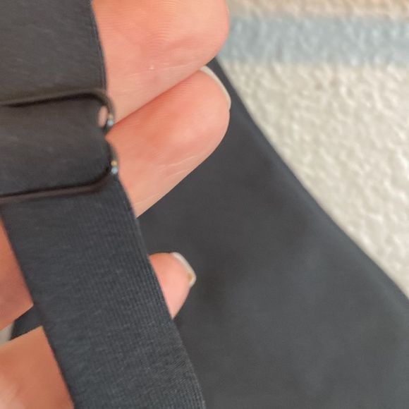 NWT- Volcom SIMPLY SEAMLESS HALTER BIKINI TOP - BLACK- Size large - Picture 12 of 12